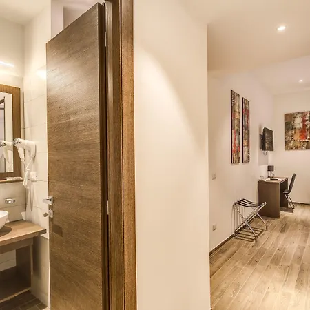 بيت ضيافة House Garden روما