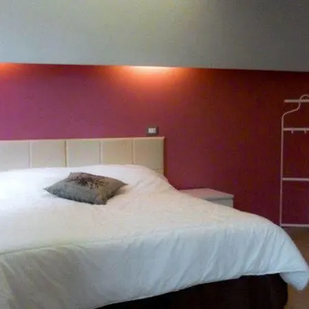 House Garden בית הארחה